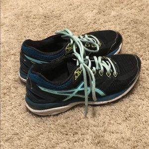 ASICS Black/Teal/Yellow GT-2000 Size 6